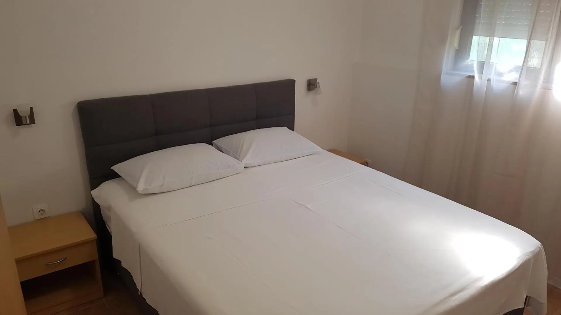 Alf Rab Apartment Kampor