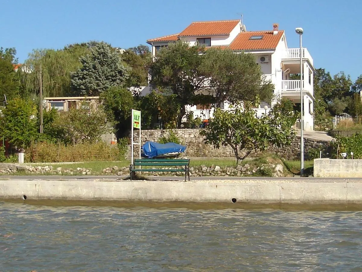 Alf Rab Apartment Kampor